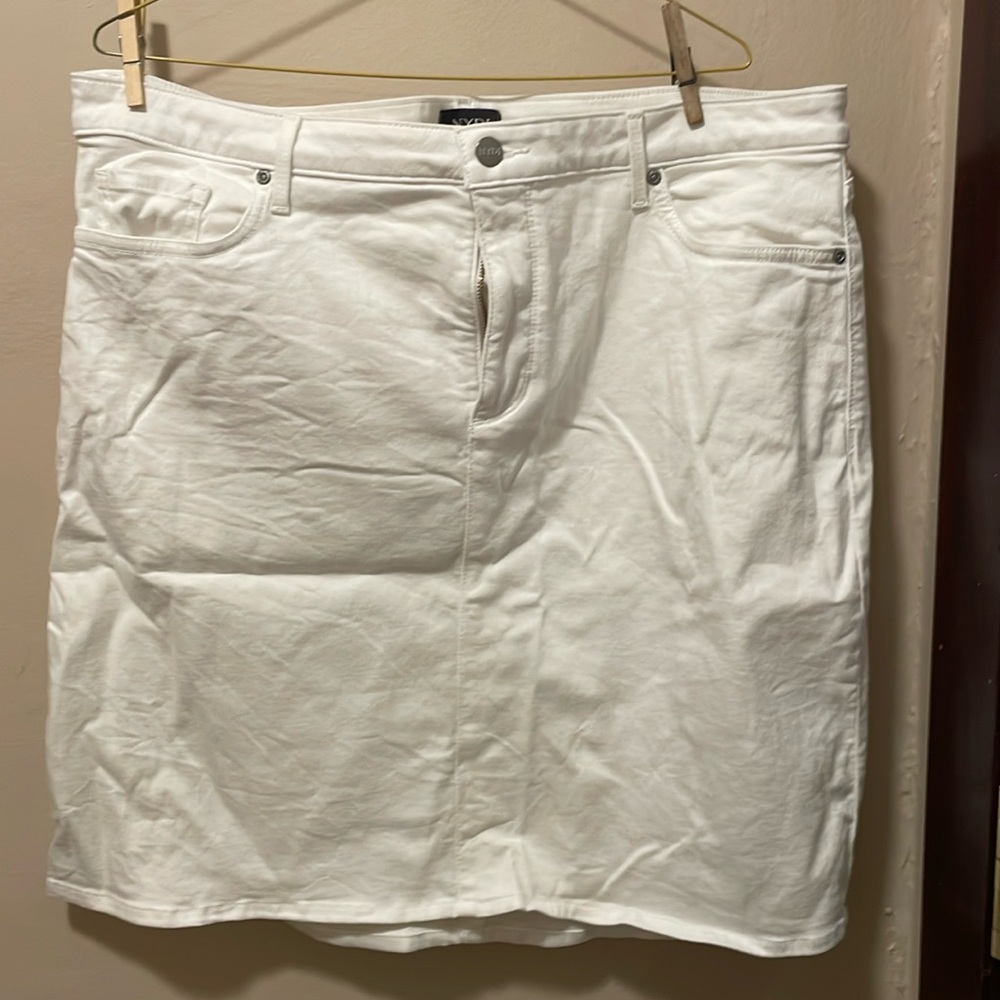 NYDJ White knee length skirt 16w